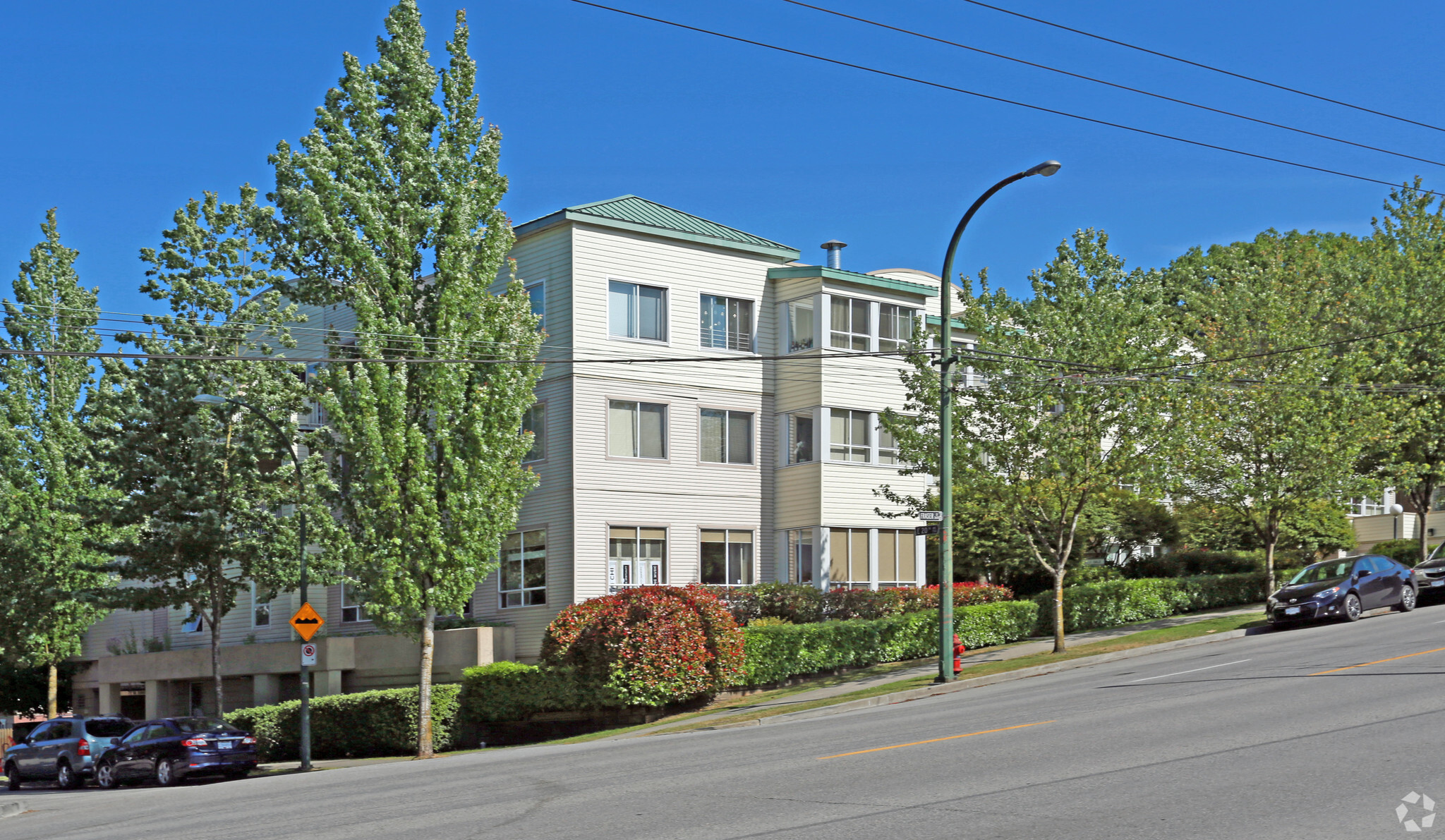 3624 Fraser St, Vancouver, BC for lease Primary Photo- Image 1 of 3