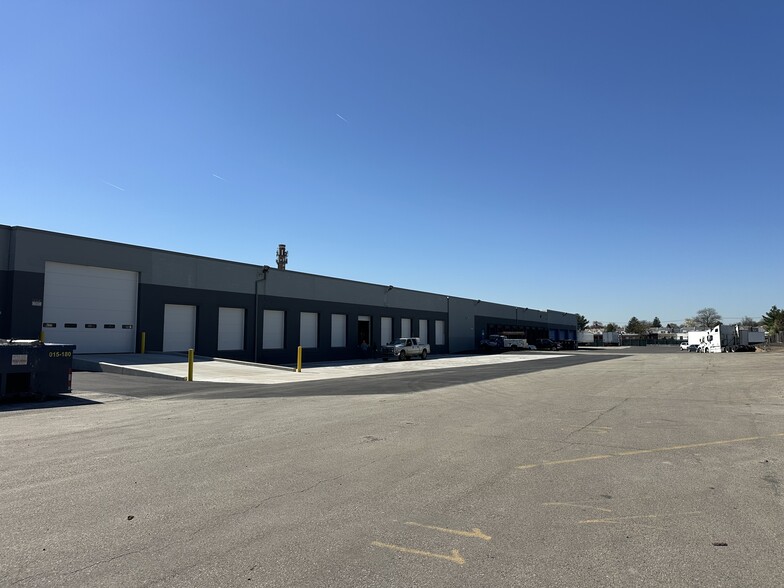 11200 Roosevelt Blvd, Philadelphia, PA for lease - Building Photo - Image 2 of 4