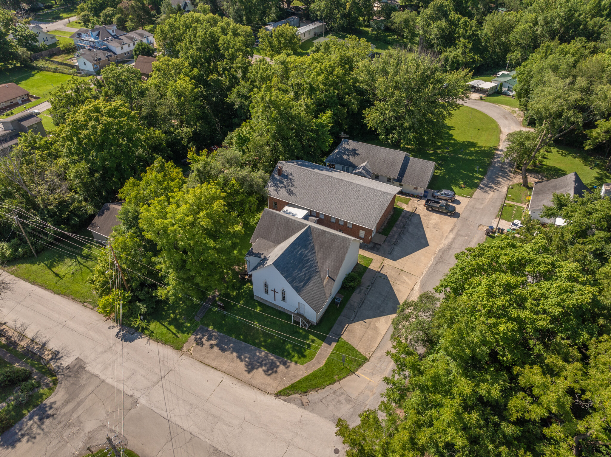 228 Church St, Winfield, MO for sale Primary Photo- Image 1 of 42