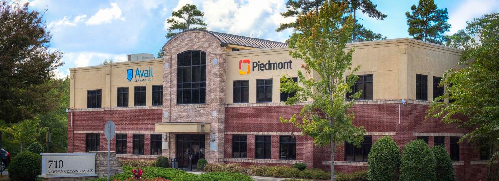 710 Newnan Crossing Byp, Newnan, GA for lease Primary Photo- Image 1 of 4