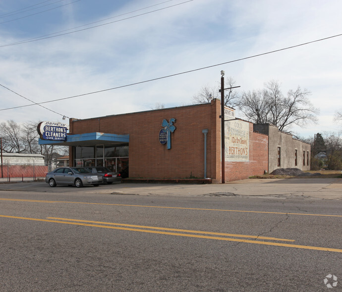 2213 Avenue E, Birmingham, AL for sale - Primary Photo - Image 1 of 2