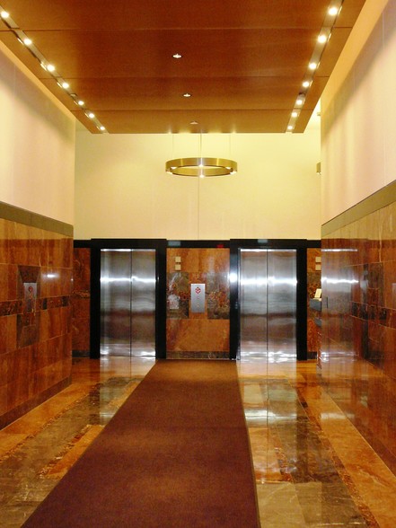 1900 M St NW, Washington, DC for lease - Lobby - Image 3 of 8