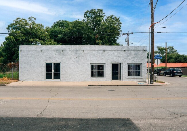 Plus de détails pour 1020 Roosevelt Ave, San Antonio, TX - Commerce de détail à vendre