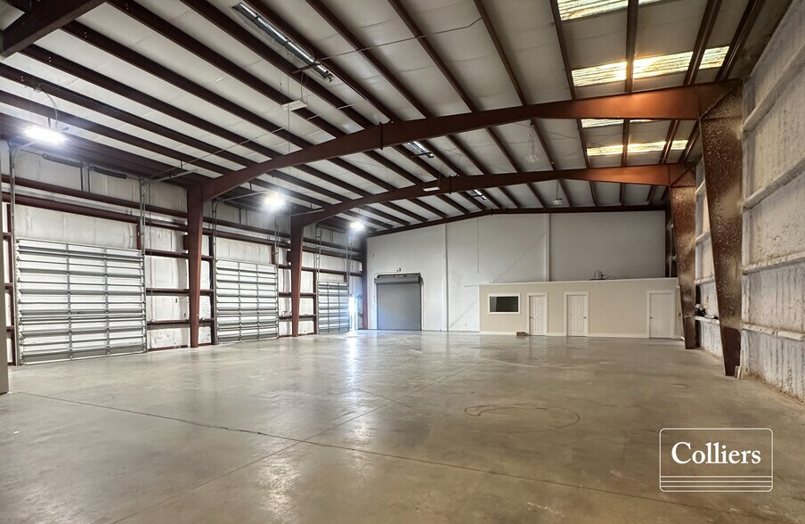 5 Enterprise Ln, Hilton Head Island, SC à louer - Photo du bâtiment - Image 3 de 13