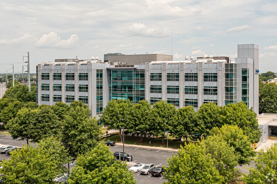 387 Nerem St NW, Atlanta, GA à louer - Photo du bâtiment - Image 3 de 4