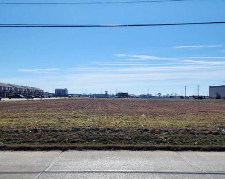 109 Stallcup dr, Sikeston, MO for sale - Primary Photo - Image 1 of 2