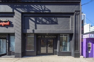 249-259 S Broadway, Los Angeles, CA à louer Photo intérieure- Image 1 de 12