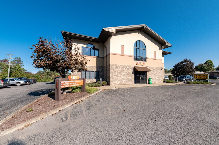 2800 Cranberry Sq, Morgantown, WV à vendre - Photo du bâtiment - Image 2 de 15