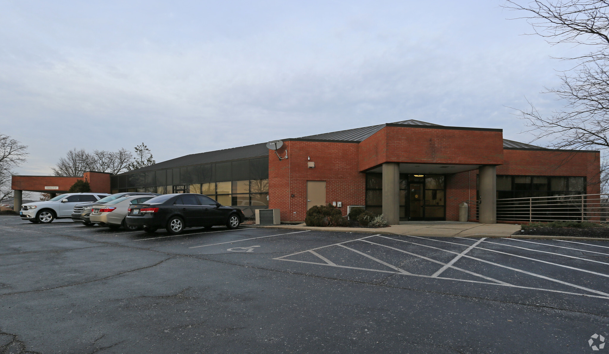 375 Thomas More Pky, Crestview Hills, KY for lease Building Photo- Image 1 of 6