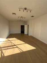 156-170 S Beverly Dr, Beverly Hills, CA à louer Photo intérieure- Image 2 de 3