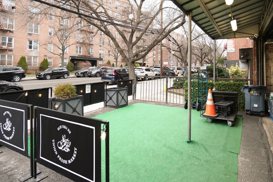 14206 41st Ave, Flushing, NY for lease - Building Photo - Image 3 of 24