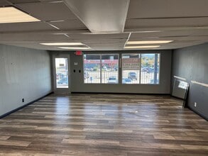 626-650 Tustin St, Orange, CA for lease Interior Photo- Image 2 of 2