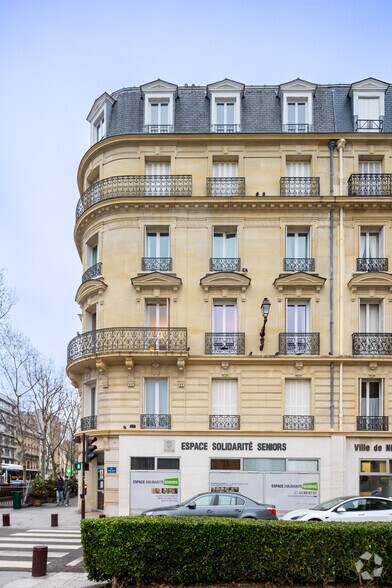 98 Avenue Achille Peretti, Neuilly-sur-Seine à louer - Photo du bâtiment - Image 2 de 2