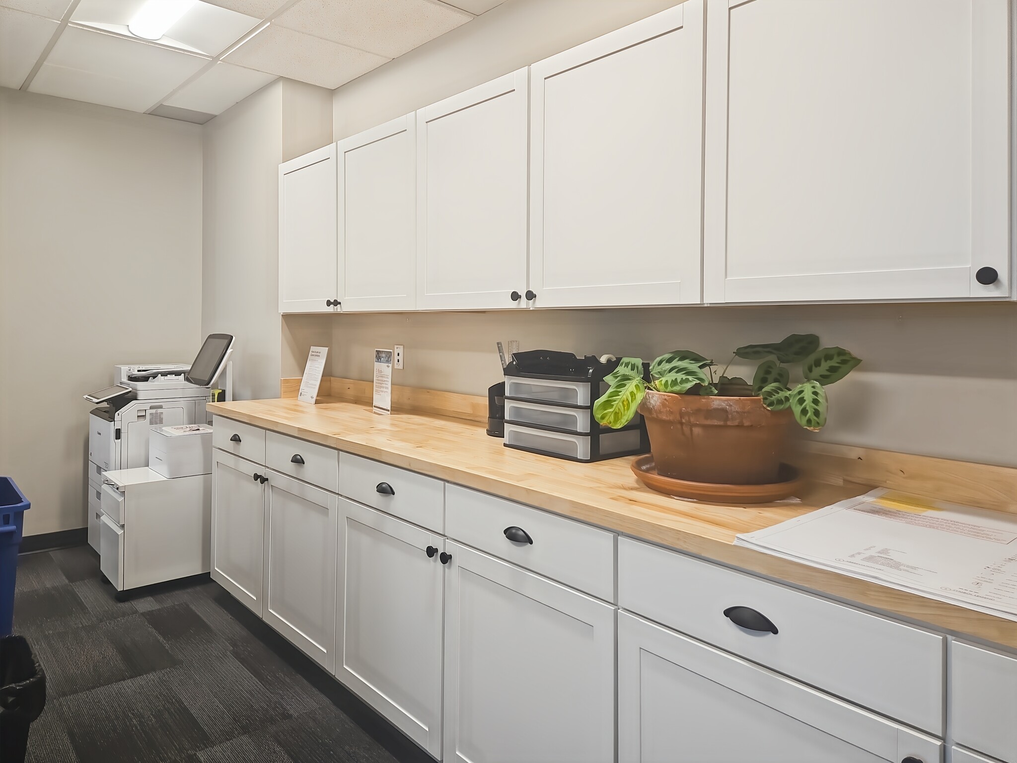 400 Warren Ave, Bremerton, WA for lease Building Photo- Image 1 of 12