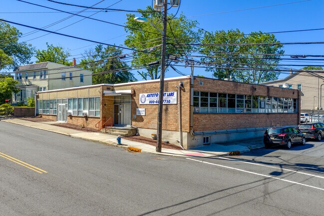 Plus de détails pour 2075 Millburn Ave, Maplewood, NJ - Bureau à vendre