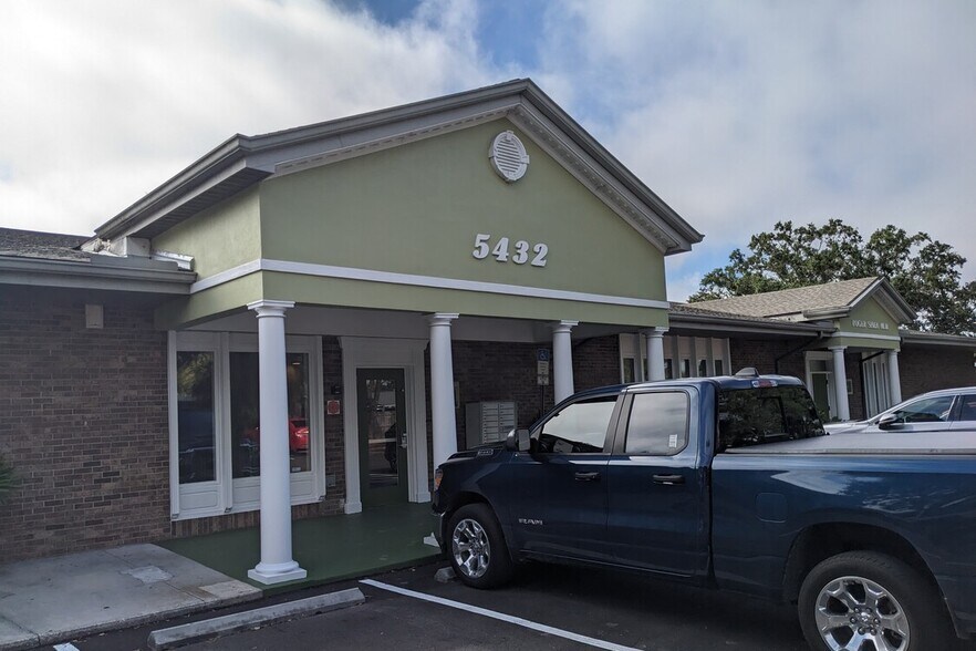 5432 Bee Ridge Rd, Sarasota, FL à vendre - Photo du bâtiment - Image 1 de 7