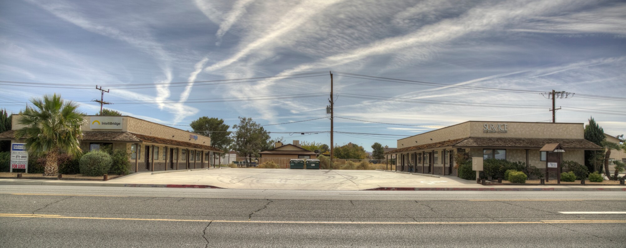 909-917 Inyokern Rd, Ridgecrest, CA à louer Photo du bâtiment- Image 1 de 2