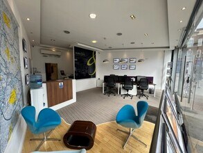 52 High St, Londres à louer Photo du bâtiment- Image 2 de 4