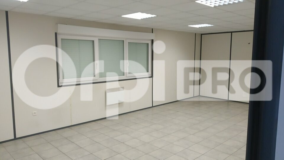 Industrial in Reims for lease - Interior Photo - Image 3 of 6
