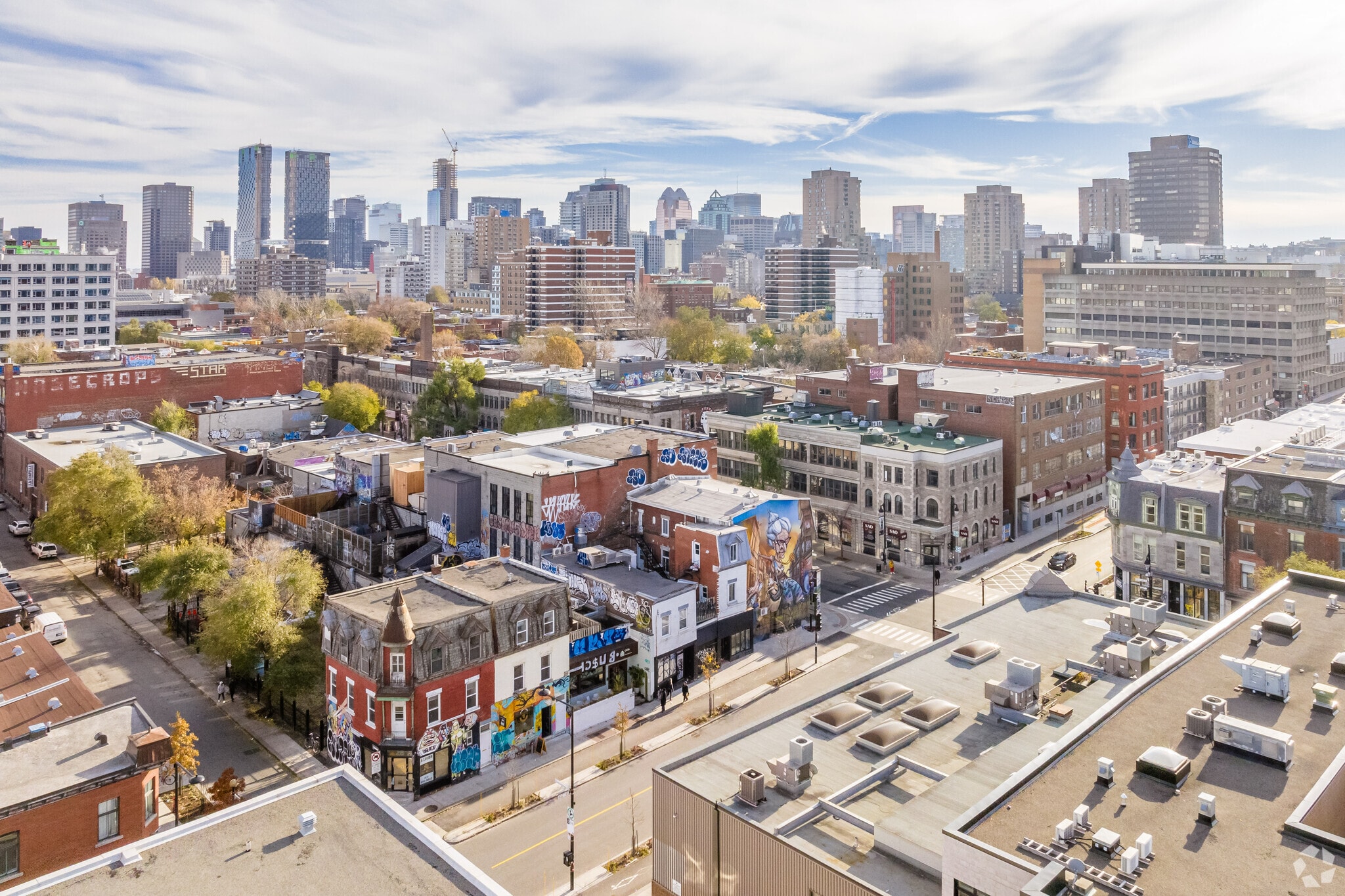 16 Av des Pins E, Montréal, QC à louer Aérien- Image 1 de 3
