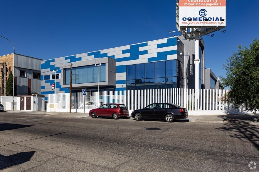 Calle Ramón y Cajal, 31, Leganés, Madrid for lease - Building Photo - Image 3 of 3