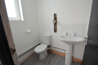 32 Park Rd, Dawlish for lease Interior Photo- Image 2 of 8