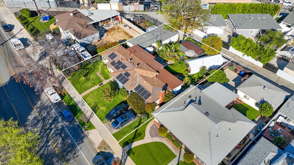 6254 Cahuenga Blvd, North Hollywood, CA for sale - Building Photo - Image 3 of 22