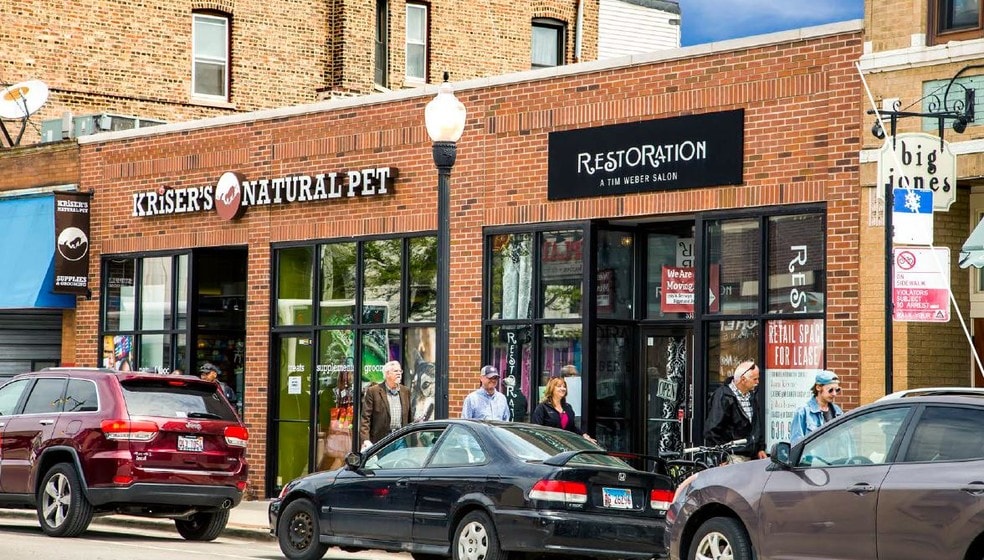 Andersonville Retail Portfolio portfolio of 2 properties for sale on LoopNet.ca - Primary Photo - Image 3 of 10