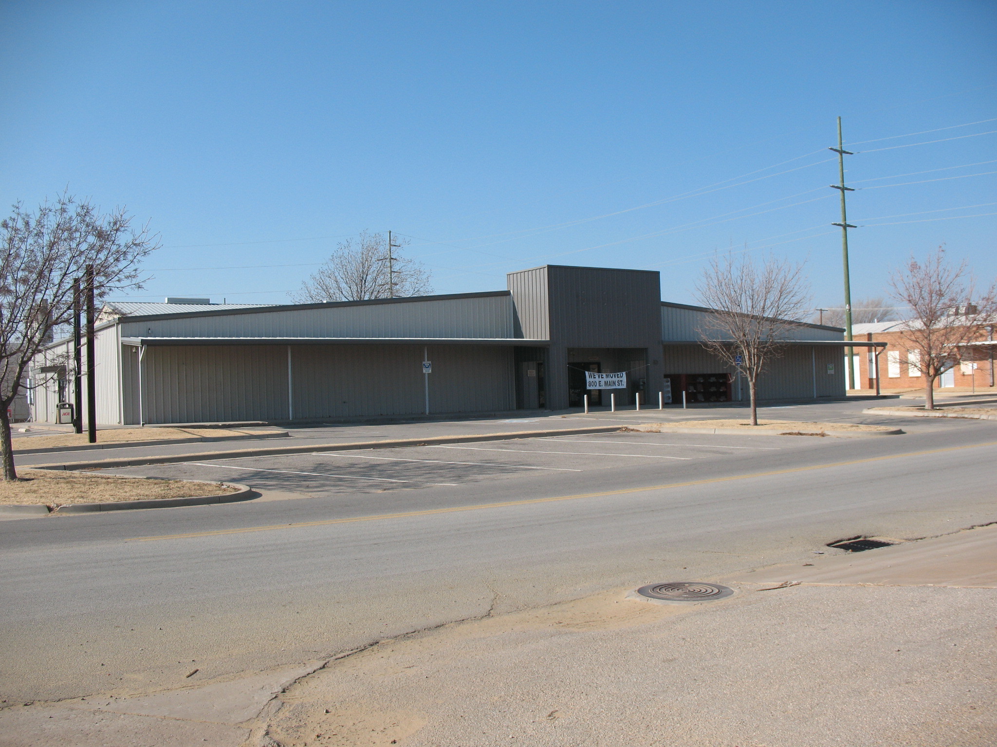 301 S Custer St, Weatherford, OK à vendre Photo du bâtiment- Image 1 de 1