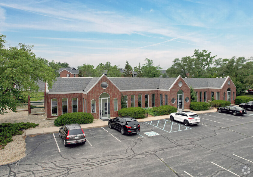1455 W Oak St, Zionsville, IN for lease - Primary Photo - Image 1 of 7