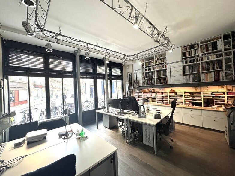 Bureau dans Paris à vendre - Photo du bâtiment - Image 2 de 19