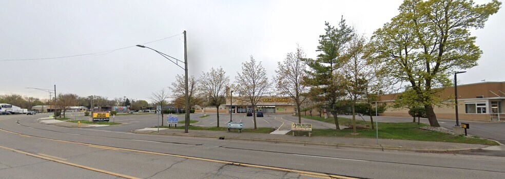 50 Ecorse Rd, Ypsilanti, MI à louer - Photo du bâtiment - Image 3 de 5