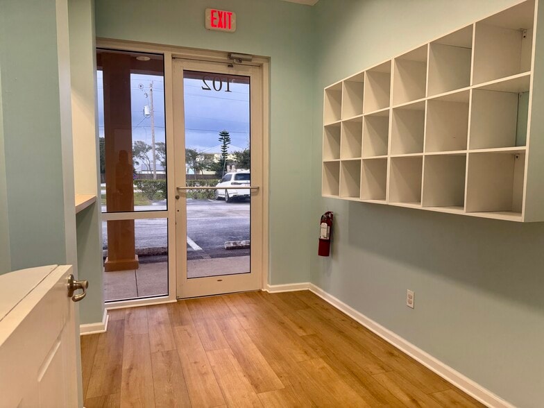 5543 A1A S, Saint Augustine, FL à louer - Photo du bâtiment - Image 3 de 19