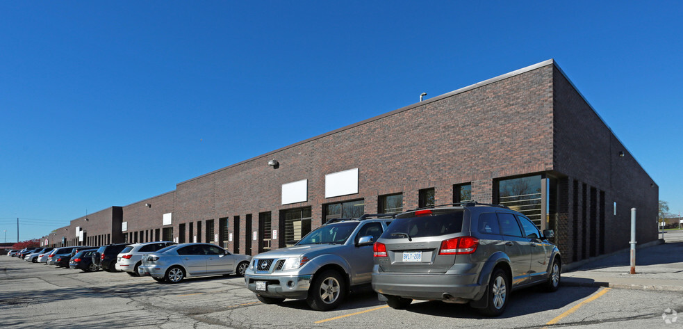 310 Judson St, Toronto, ON for lease - Building Photo - Image 2 of 3