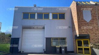 Plus de détails pour Bureau, Local d'activités à louer