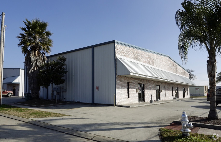 200 Veterans Blvd, Kenner, LA for lease - Building Photo - Image 2 of 11
