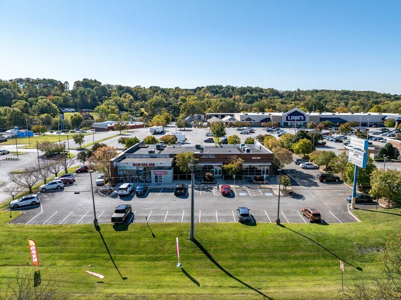 3010 Mall Rd South, Knoxville, TN à vendre - Photo du bâtiment - Image 3 de 9