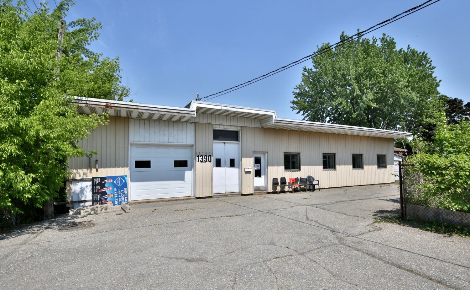 1390 Av De La Bruère, Saint-Hyacinthe, QC for sale Primary Photo- Image 1 of 1