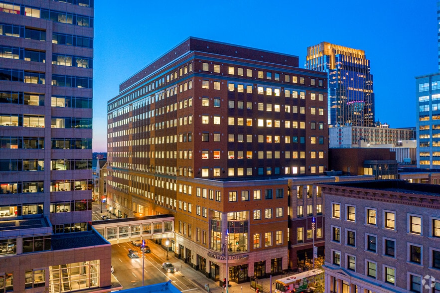50 S 10th St, Minneapolis, MN à louer - Photo du bâtiment - Image 1 de 7