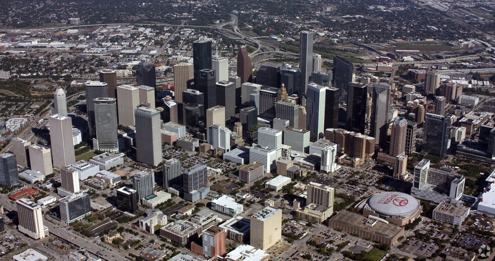 1910 Bagby St, Houston, TX for lease - Aerial - Image 2 of 2