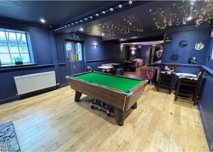 162 High St, Irvine for sale Interior Photo- Image 2 of 5