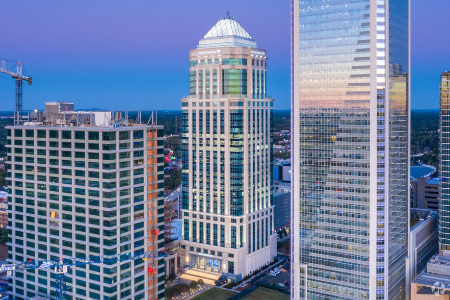 620 S Tryon St, Charlotte, NC à vendre - Photo du bâtiment - Image 1 de 1