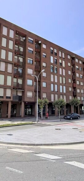 Commerce de détail dans Ponferrada, León à louer - Photo principale - Image 1 de 2