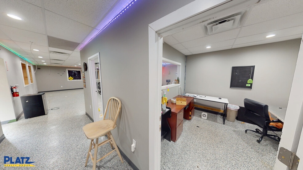 438 E Main St, Andover, OH for lease - Building Photo - Image 3 of 19