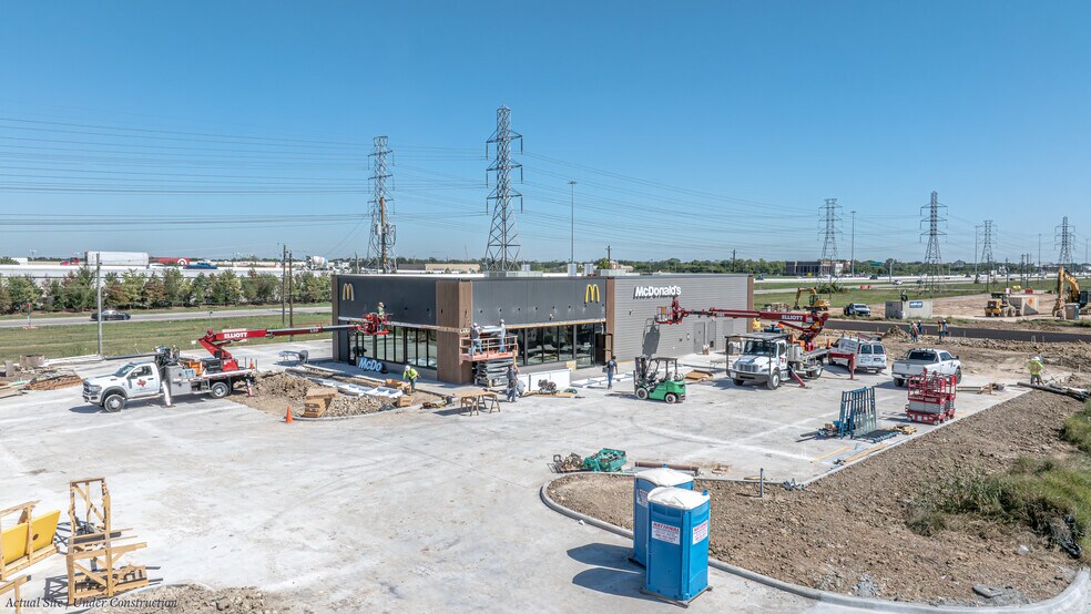 SEQ Beltway 8 & Pearland Pkwy, Houston, TX à vendre - Photo du bâtiment - Image 2 de 6