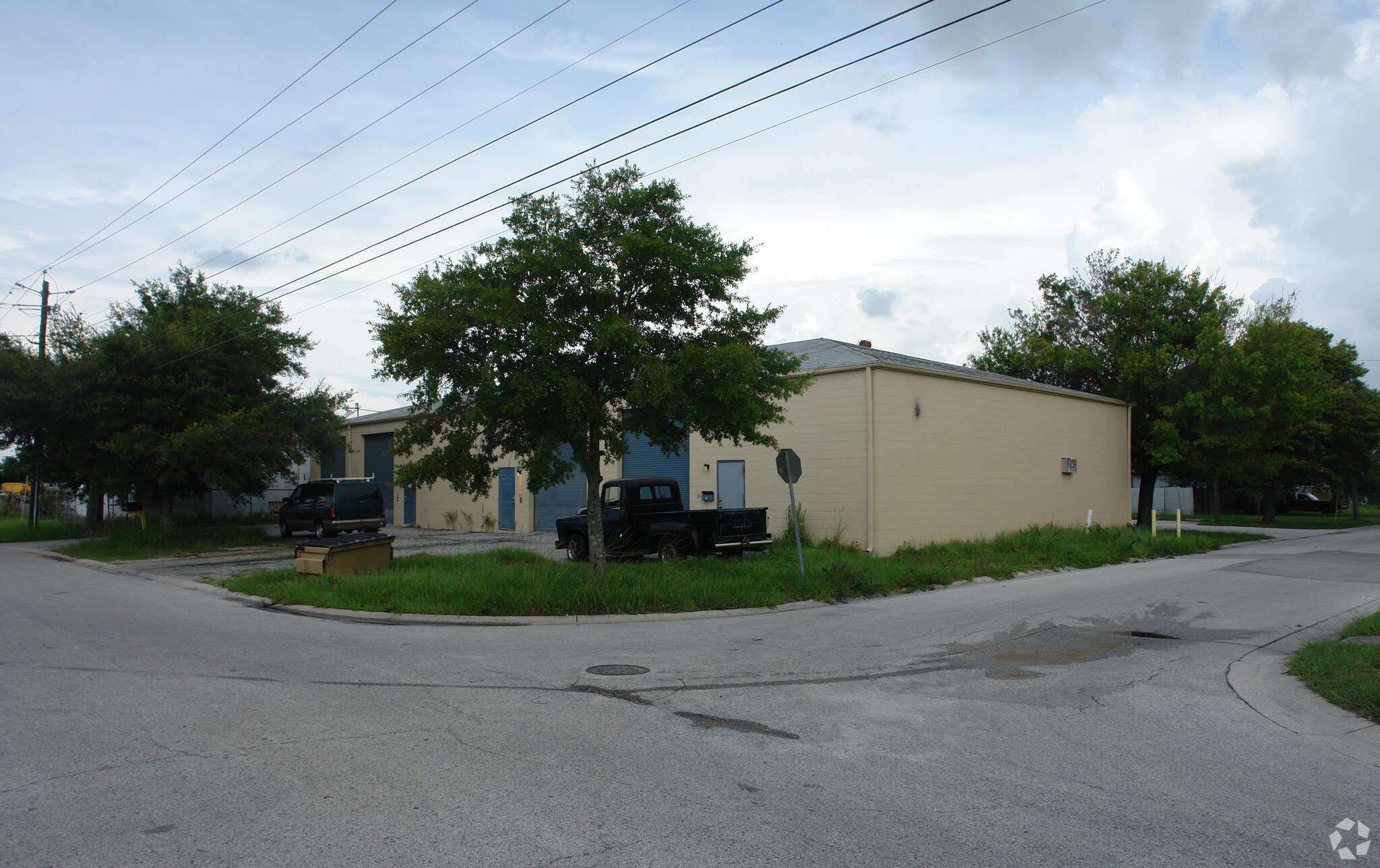 2401 28th Ave N, Saint Petersburg, FL à louer Photo principale- Image 1 de 3