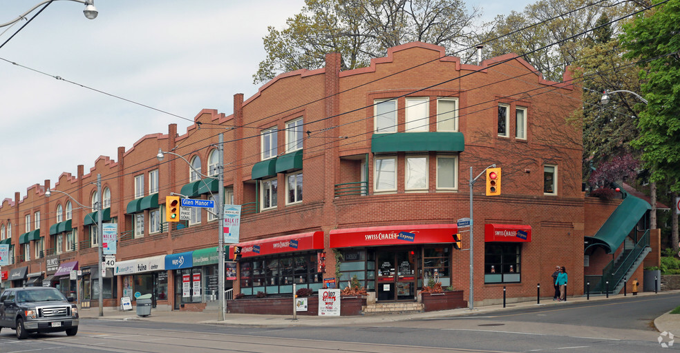 2138-2148 Queen St, Toronto, ON for lease - Building Photo - Image 2 of 5