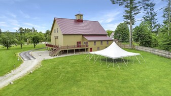 Wedding Venue in Scenic Sunday River Valley - Motel