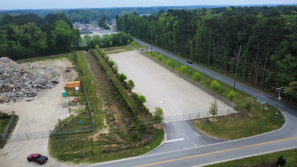 8077 Commerce Center Rd, Ladson, SC à louer - Photo du bâtiment - Image 2 de 3