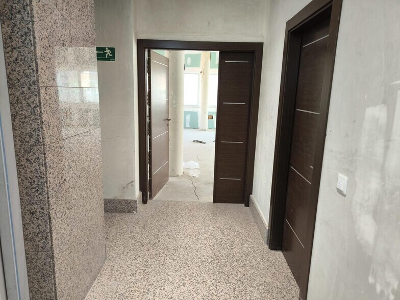 Office/Retail in Ávila, Ávila for lease - Building Photo - Image 3 of 4